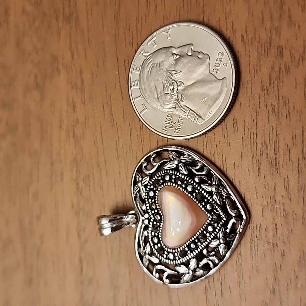 Silver heart pendant with earrings - Picture 9 of 10
